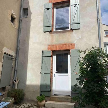 Petite Maison De Village Ebreuil 外观 照片