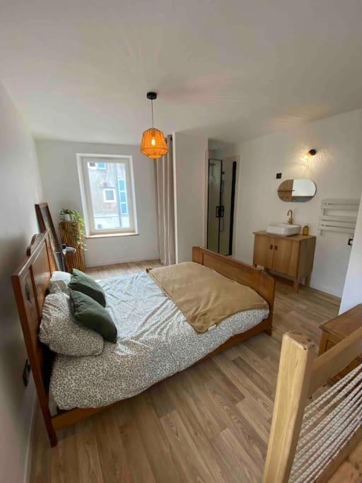 Petite Maison De Village Ebreuil 外观 照片