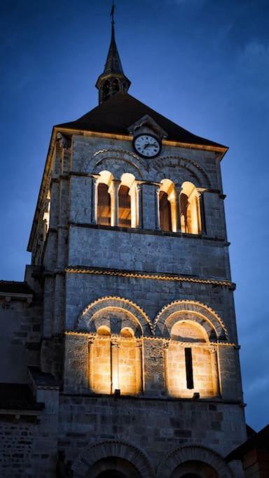 Petite Maison De Village Ebreuil 外观 照片